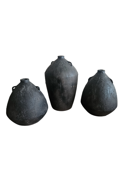KURO TERRACOTA VASE
