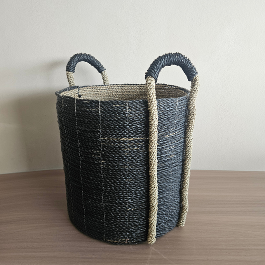 Alofi seagrass black natural basket