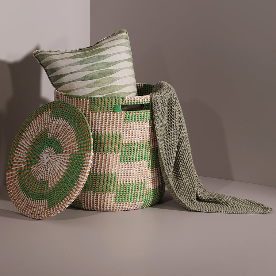 Handwoven storage basket with lid,
Eco-friendly plastic wicker basket, Decorative laundry hamper, Green and beige woven bin, Decorative woven hamper for blankets and pillows, Sustainable handwoven basket for modern interiors,
Plastic rattan style basket for home storage.