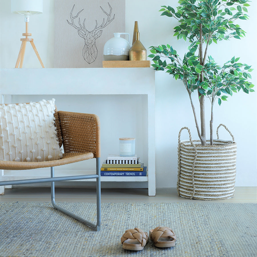 natural white braided storage basket, woven rope basket with handles,
decorative indoor plant basket,
eco-friendly jute and cotton basket, Scandinavian interior décor,
cozy modern living room inspiration,
minimalist home storage solutions,
indoor plant décor with baskets,
natural fiber home accessories,
earthy tone living room décor.