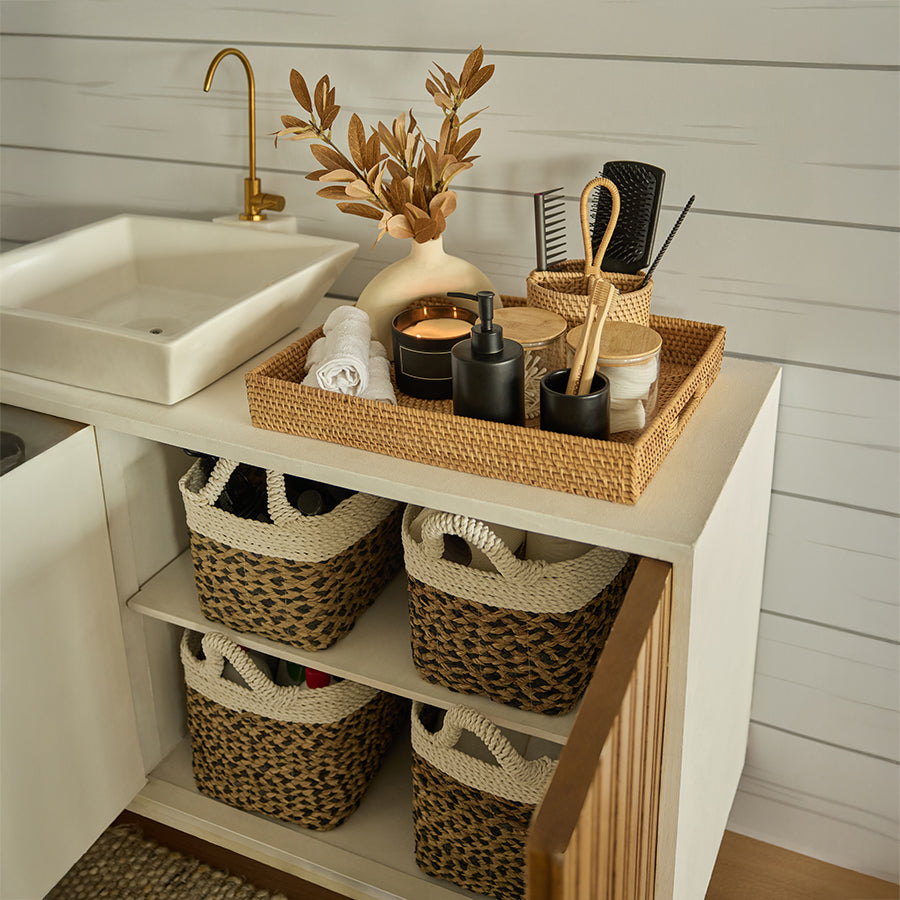 Woven bathroom baskets, Seagrass storage baskets, Rattan bathroom tray, Vanity organizer tray, Rustic woven storage bins, Natural fiber baskets for bathroom, Handwoven seagrass bins with handles, Bathroom countertop organizer tray, Eco-friendly bathroom storage,
Minimalist bathroom décor baskets .