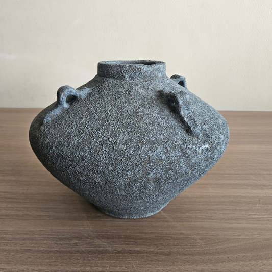 KURO GREY VASE