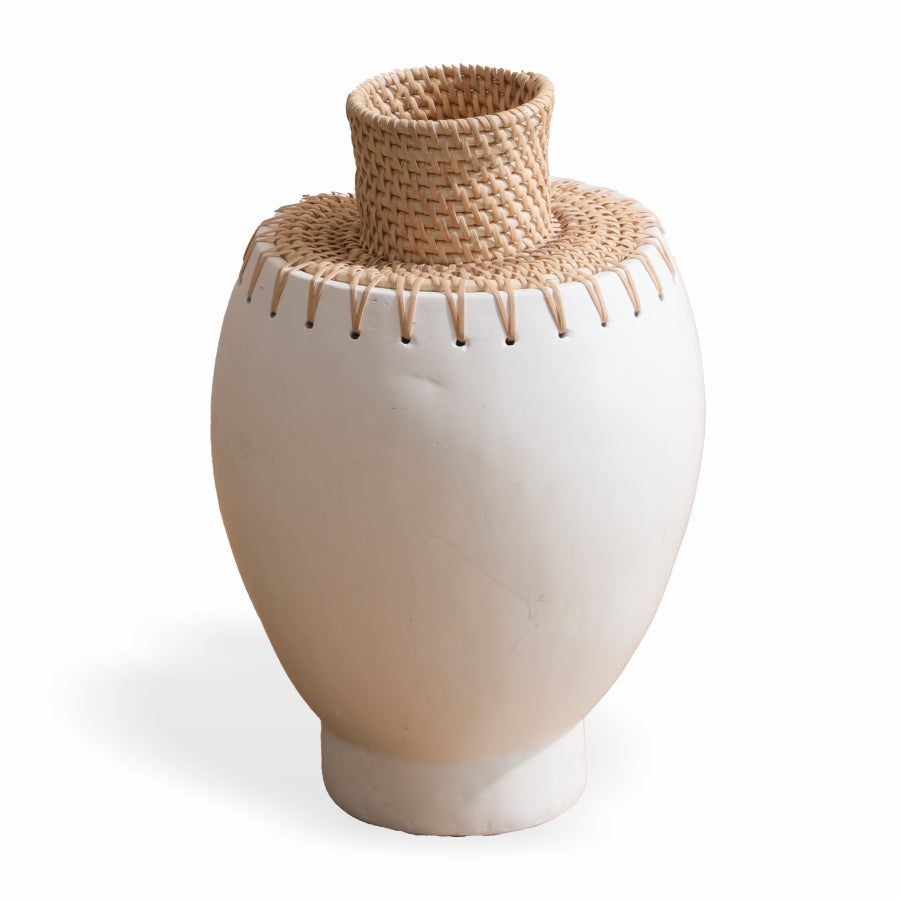Decorative ceramic vase, Handmade woven vase, Modern ceramic home décor, Woven basket vase, Ceramic and rattan décor, Contemporary Boho vase, Organic style vase, Natural fiber and ceramic décor .