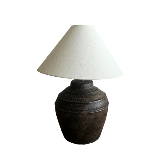Bedside Lamp for Bedroom
Living Room Accent Lamp
Console Table Lamp
Reading Lamp
Ambient Mood Lighting
Home Office Desk Lamp
Entryway Table Decor
Nightstand Lamp
Cozy Home Lighting
Decorative Table Lighting
Luxury Interior Lighting
Modern Home Styling
Hotel Style Decor
Contemporary Interior Design
Warm Lighting Decor