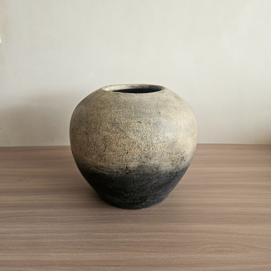 Vase for Pampas Grass
Vase for Dried Flowers
Empty Decorative Vase
Corner Styling Decor
Console Table Decor
Living Room Decor Accent
Bedroom Styling Accessory
Dining Room Centerpiece Vase
Foyer Decoration Vase
Neutral Home Decor Accessories
Modern Rustic Home Decor
Earthy Interior Styling
Decorative Pot for Interiors
Statement Decor Piece
Luxury Rustic Vase