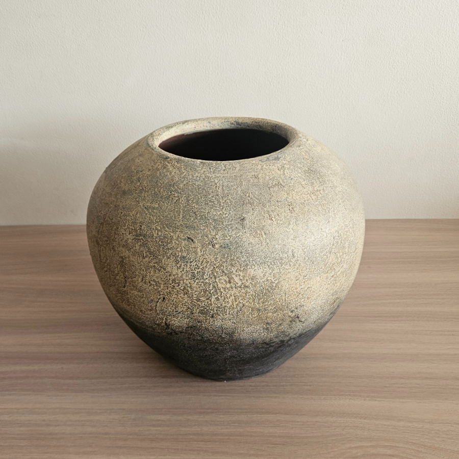 Vase for Pampas Grass
Vase for Dried Flowers
Empty Decorative Vase
Corner Styling Decor
Console Table Decor
Living Room Decor Accent
Bedroom Styling Accessory
Dining Room Centerpiece Vase
Foyer Decoration Vase
Neutral Home Decor Accessories
Modern Rustic Home Decor
Earthy Interior Styling
Decorative Pot for Interiors
Statement Decor Piece
Luxury Rustic Vase