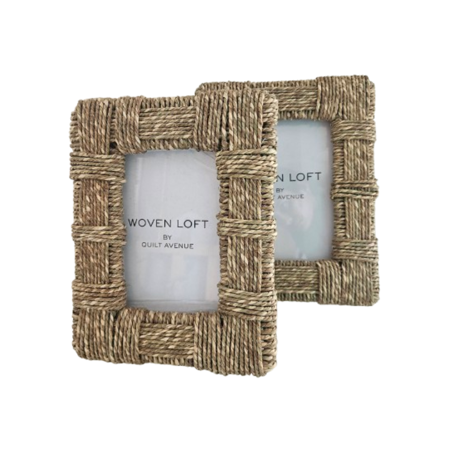 Woven jute photo frame, Handcrafted natural photo frame, Boho picture frame for tabletop, Eco-friendly seagrass photo frame, Rustic woven photo frame set, Handmade jute picture frames, Decorative woven texture frames, Natural fiber bohemian frame, Beach house décor photo frame, Woven loft frame by Quilt Avenue. 

