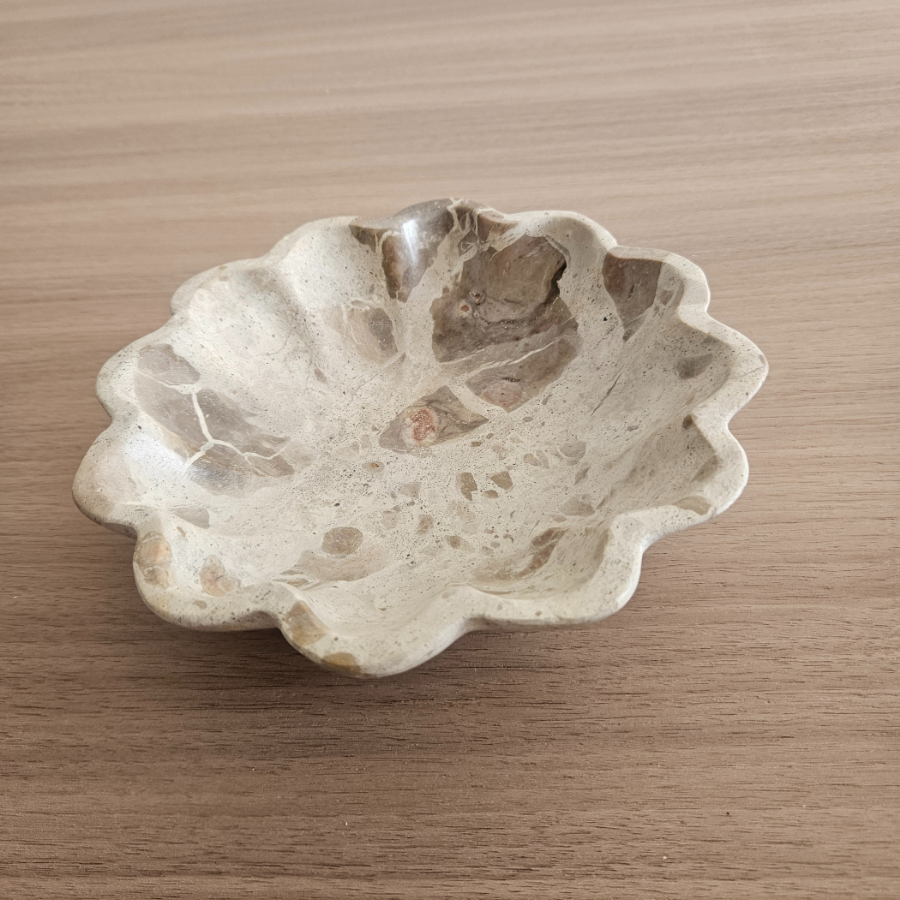Candle Display Bowl,
Tealight Holder,
Floating Candle Bowl,
Centerpiece Decor,
Aromatherapy Decor,
Spa Decor Accessories,
Living Room Decor,
Bedroom Decor Accent,
Festive Table Decor,
Decorative Candle Holder.
