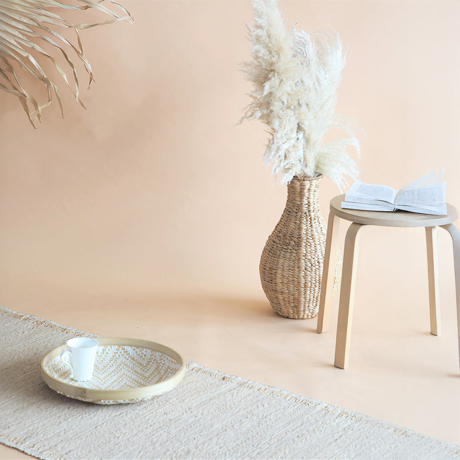 Woven bamboo tray, Natural chevron tray, Boho decorative tray, Handwoven rattan tray, Bamboo serving tray, Rustic coffee table tray, Minimalist home décor tray, Wicker tray for home styling, Chevron pattern bamboo tray, Decorative tabletop tray, Eco-friendly woven tray, Handcrafted bamboo tray for modern Boho homes, Natural fiber tray for Scandinavian interiors, Decorative woven tray for coffee table styling. 

